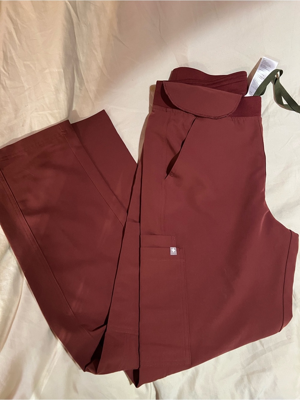 men’s medium figs scrub pants